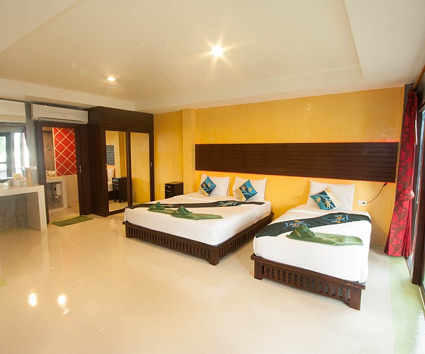 Triple Room