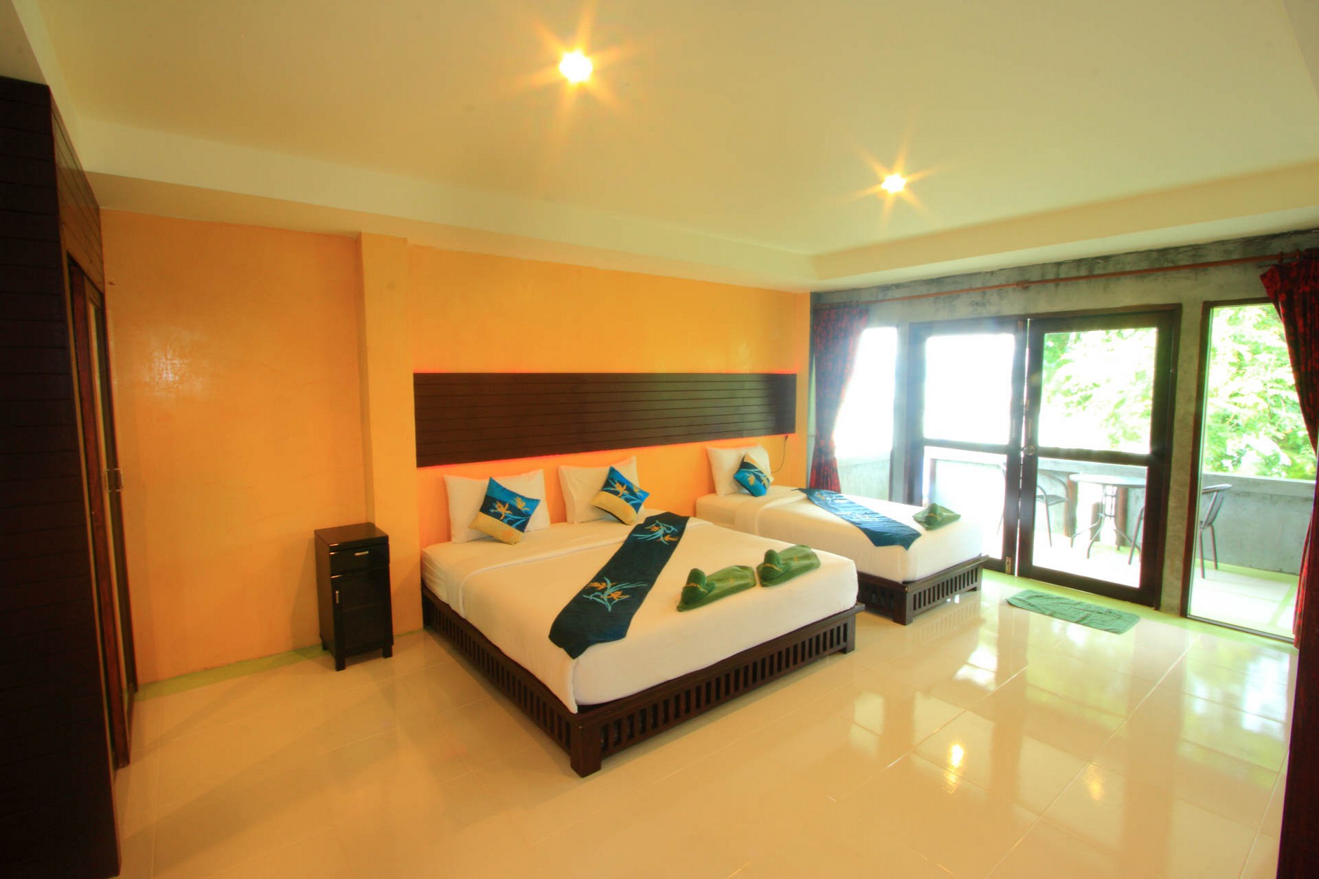 Triple Room